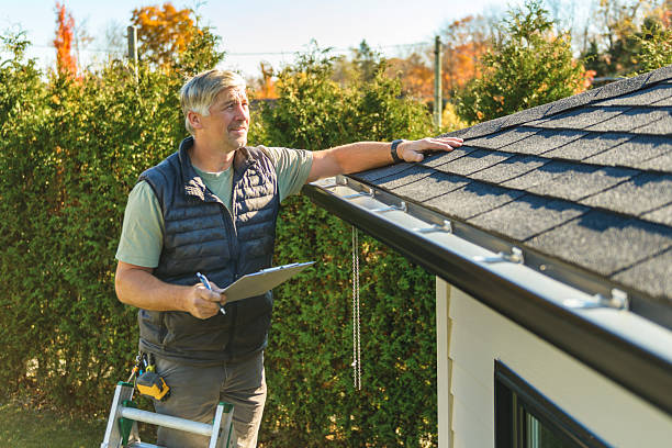 Professional Roofing technician working in Flintstone, GA